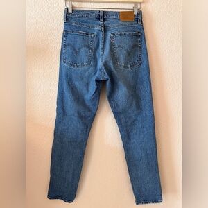 Levi’s Wedgie SZ 26